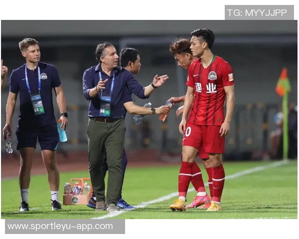 邱彪直言球队表现不佳需反思赢球掩盖问题引发山东球迷不满