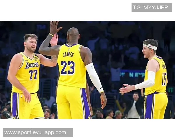 里夫斯称赞球队传球手实力认为正常情况下能占据90优势 里夫斯称赞球队传球手实力认为正常情况下能占据90优势